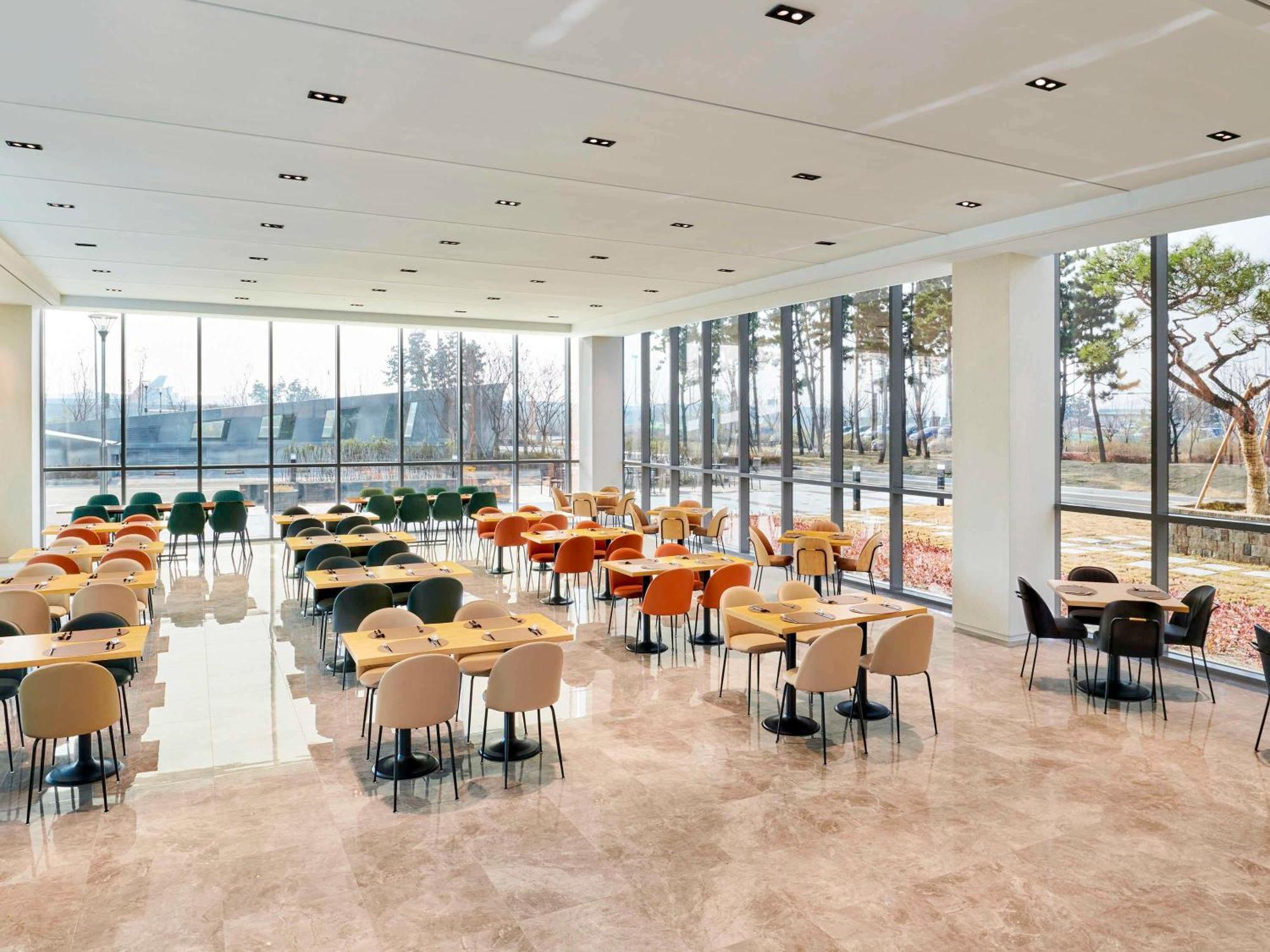 Hotel Ibis Styles Ambassador Incheon Airport T2 Zewnętrze zdjęcie